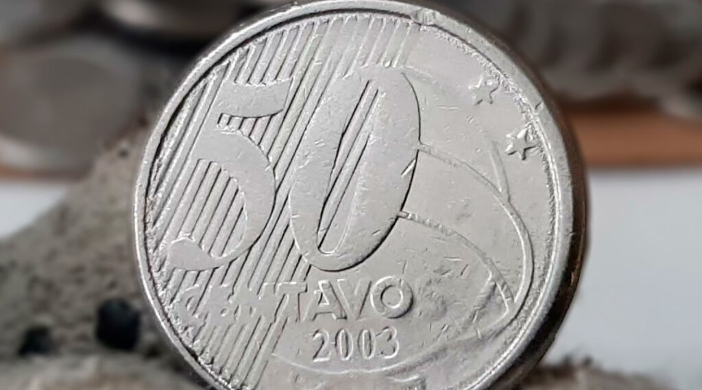 Confirmado! Moeda de 50 centavos está valendo um caminhão de dinheiro para colecionadores e deixa brasileiros empolgados em busca da moeda rara!
